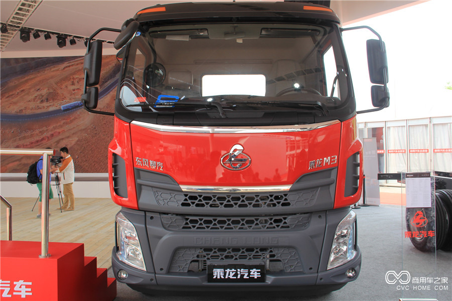 2016北京車展 柳汽乘龍M3B 6*2 自卸車底盤