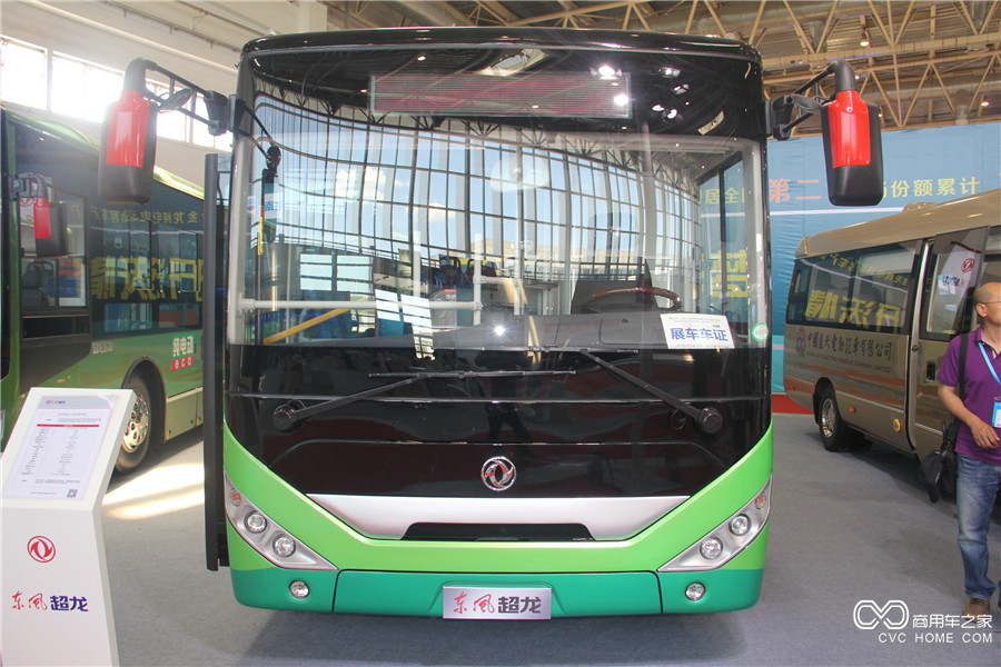 2016北京道路運(yùn)輸展 東風(fēng)超龍8米純電動(dòng)城市客車(chē)
