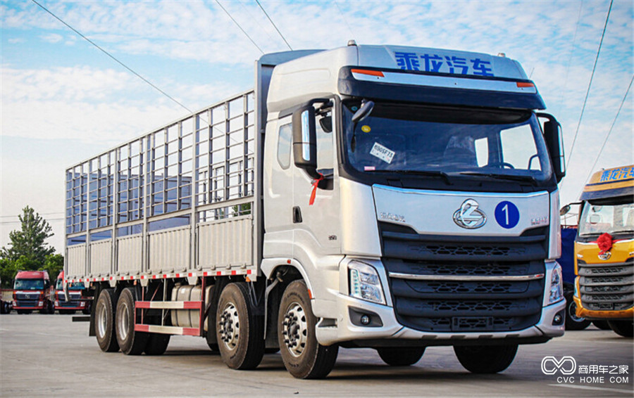 東風柳汽 乘龍H7重卡 350馬力 8X4 9.6米排半倉柵式載貨車(LZ5310CCYQELA)