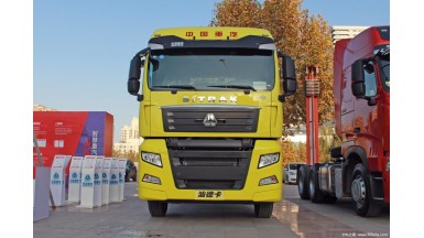 中國(guó)重汽 汕德卡SITRAK C7H重卡 輕量化版 430馬力 6X4 LNG牽引車(ZZ4256V384HE1LB)