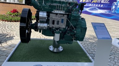 解放動(dòng)力 鉑威系列 CA4DLD-E6 系列柴油機(jī)